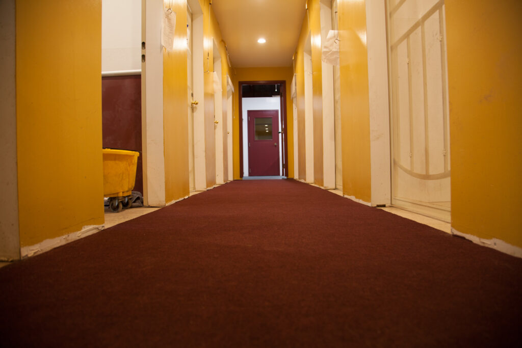 interior accomodations: wide hallway